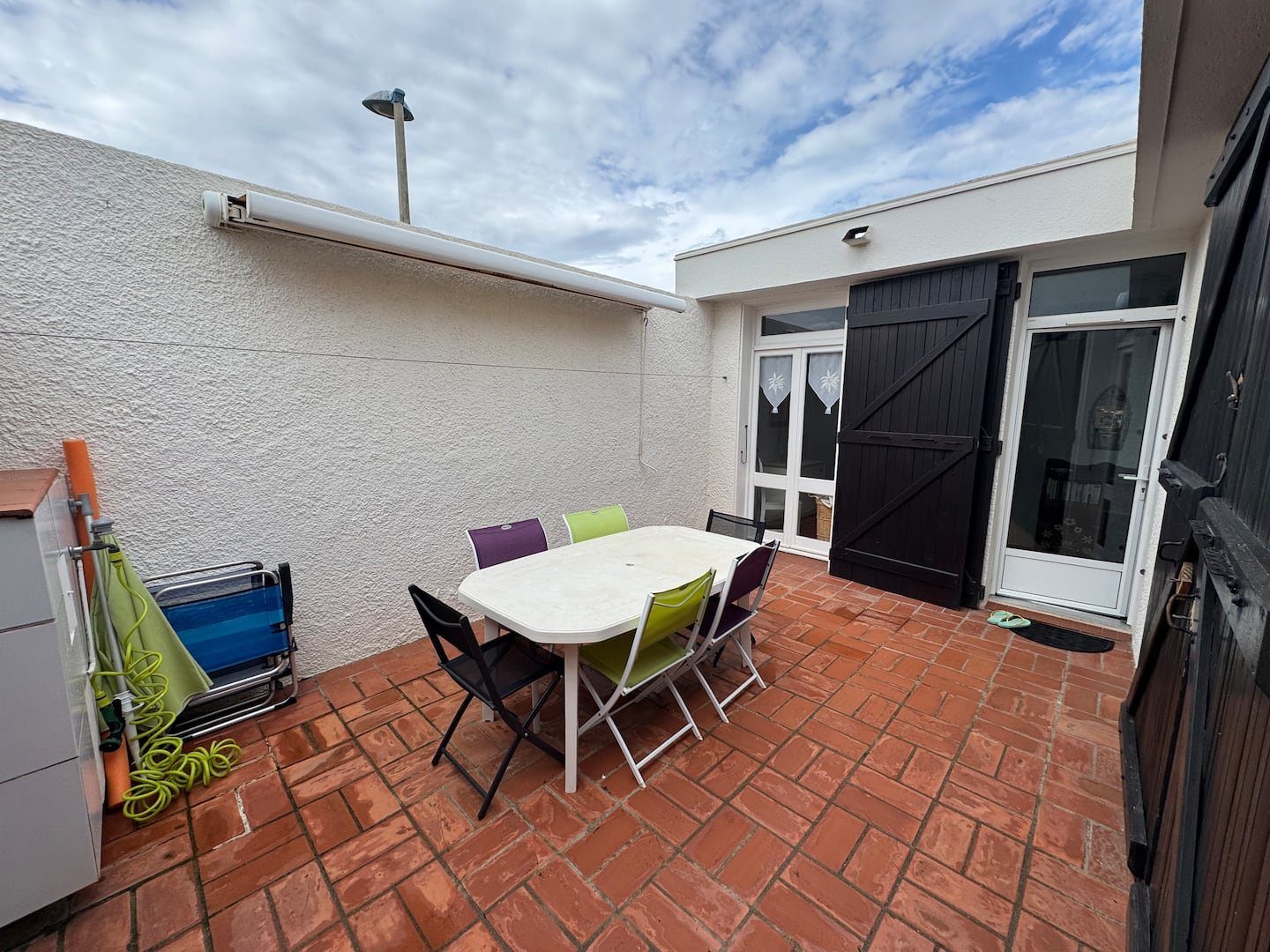 Patio privé du pavillon Le Dahlia à Port-la-Nouvelle