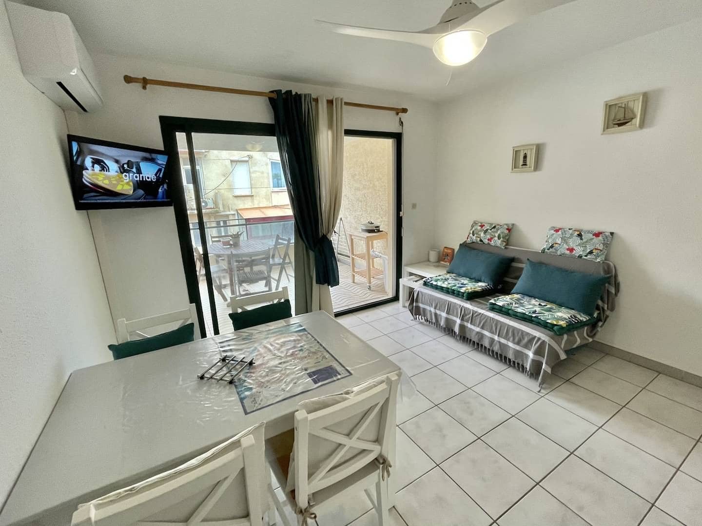 Salon climatisé de l’appartement Le Laurier