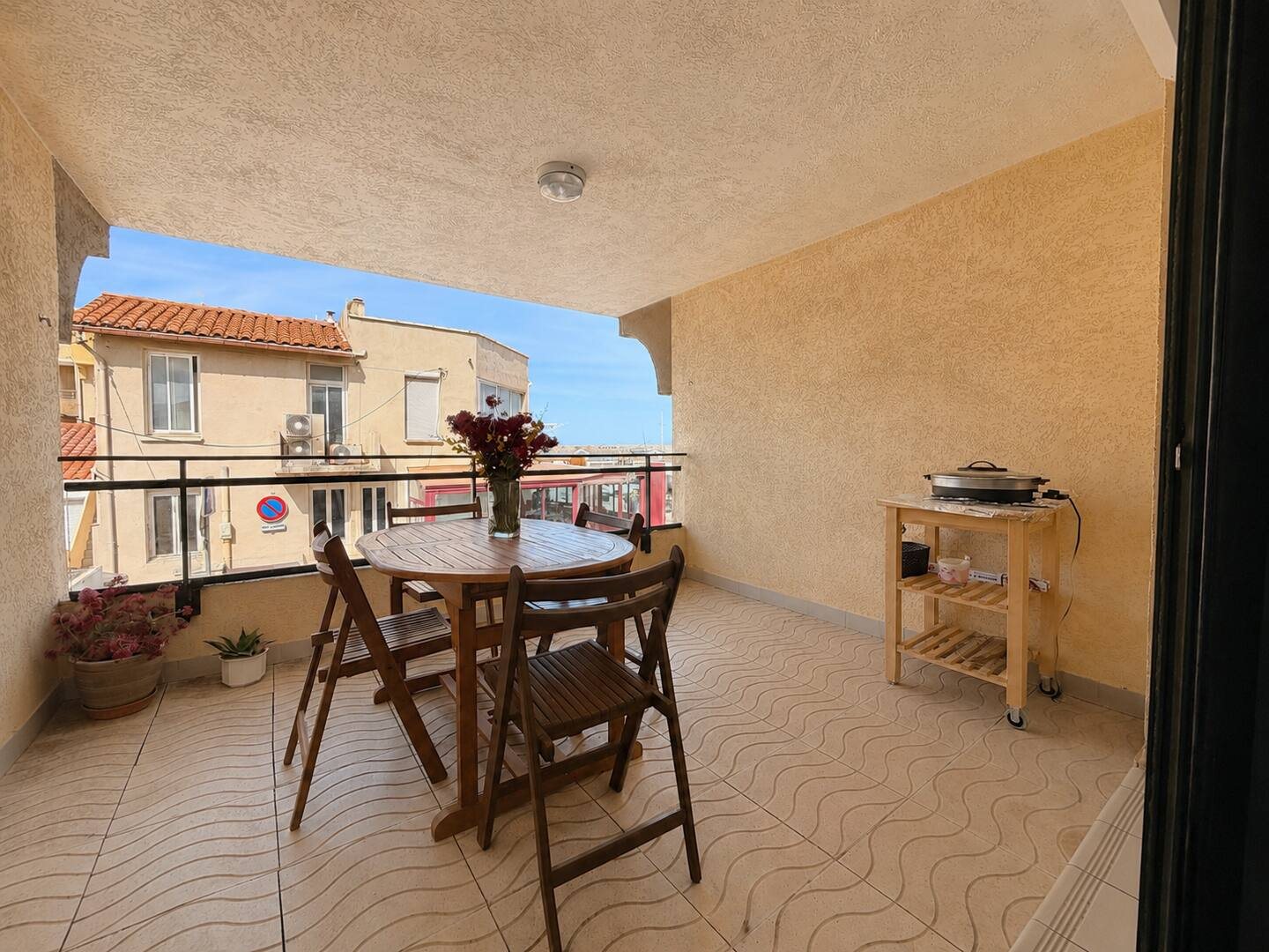 Terrasse aménagée près de la plage